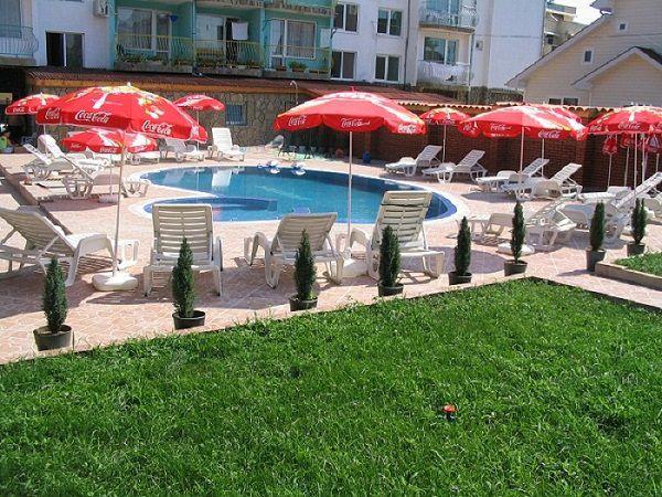Complex Laguna-Kantardzhiev Primorsko Buitenkant foto